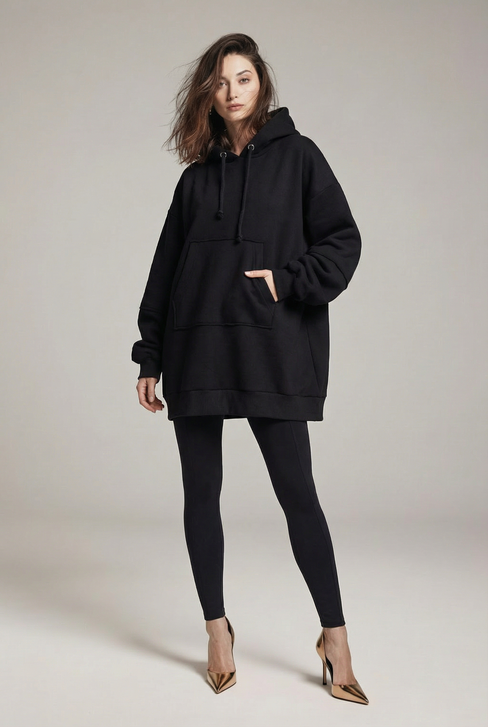 Czarna uniwersalna bluza sportowa