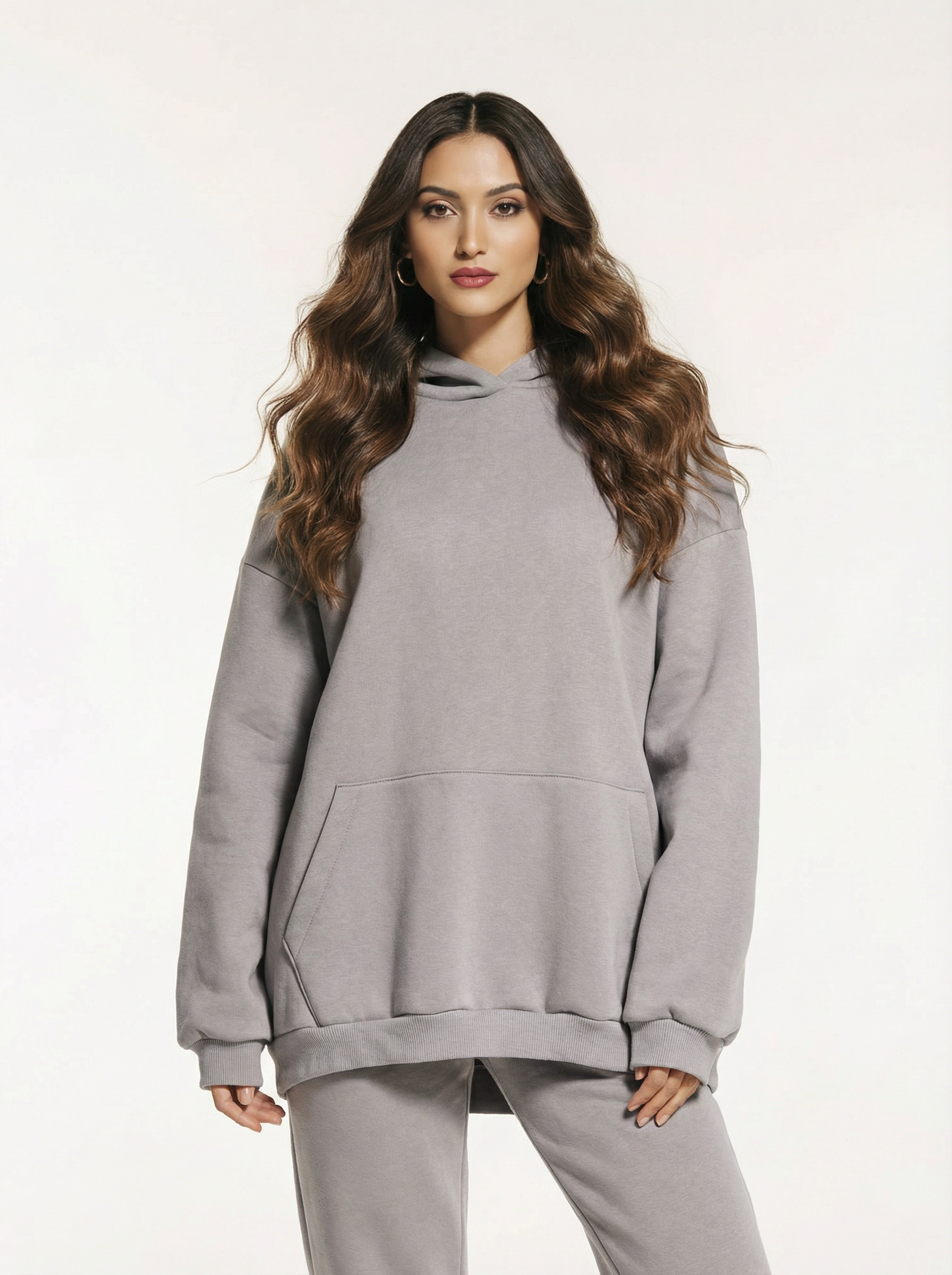 Uniwersalna szara bluza sportowa