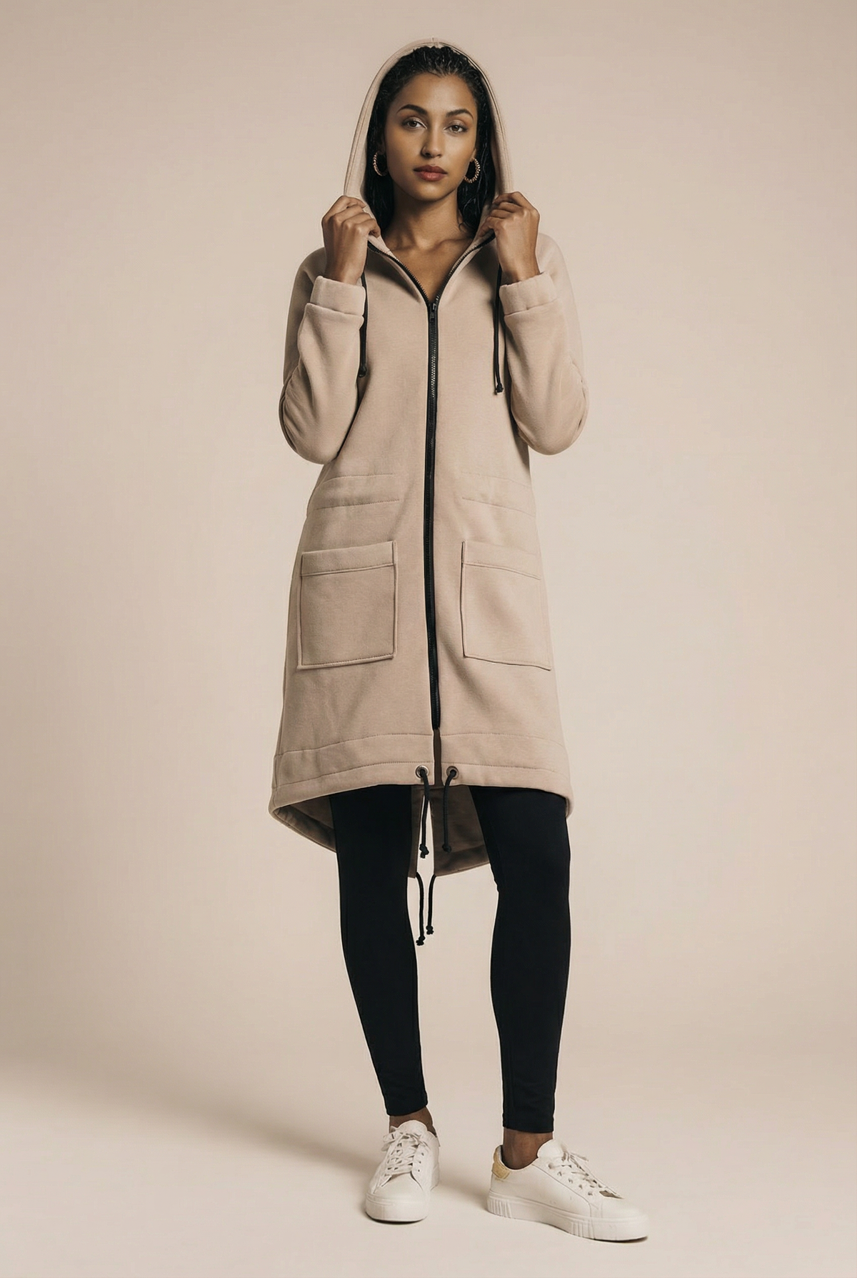 Długa bluza sportowa z kapturem