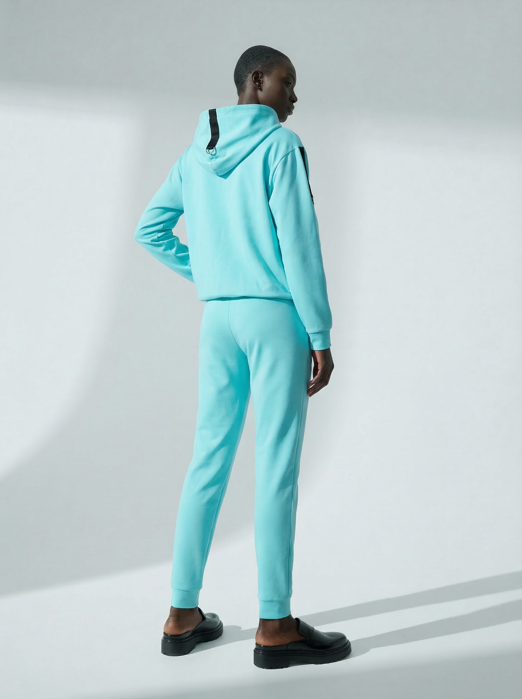 Bluza sportowa kangurka z kapturem