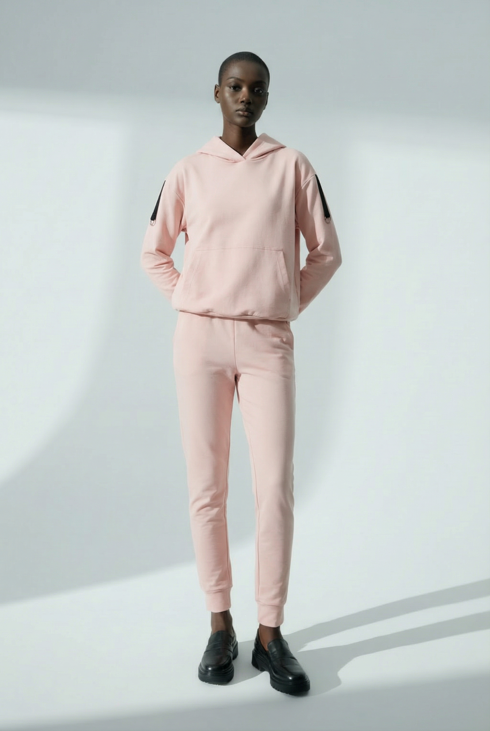 Bluza sportowa kangurka z kapturem