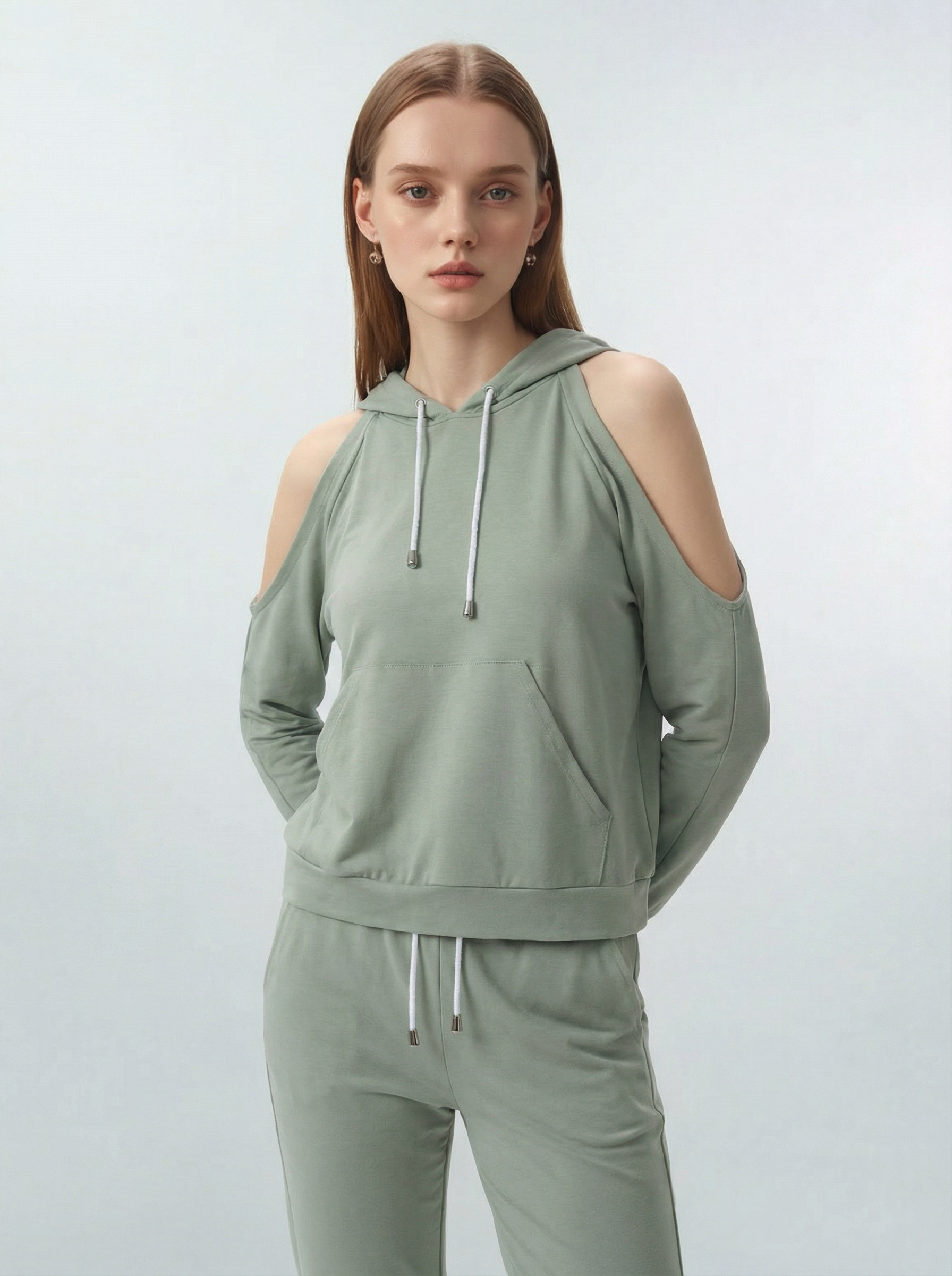 Bluza sportowa z wycięciami eksponującymi ramiona