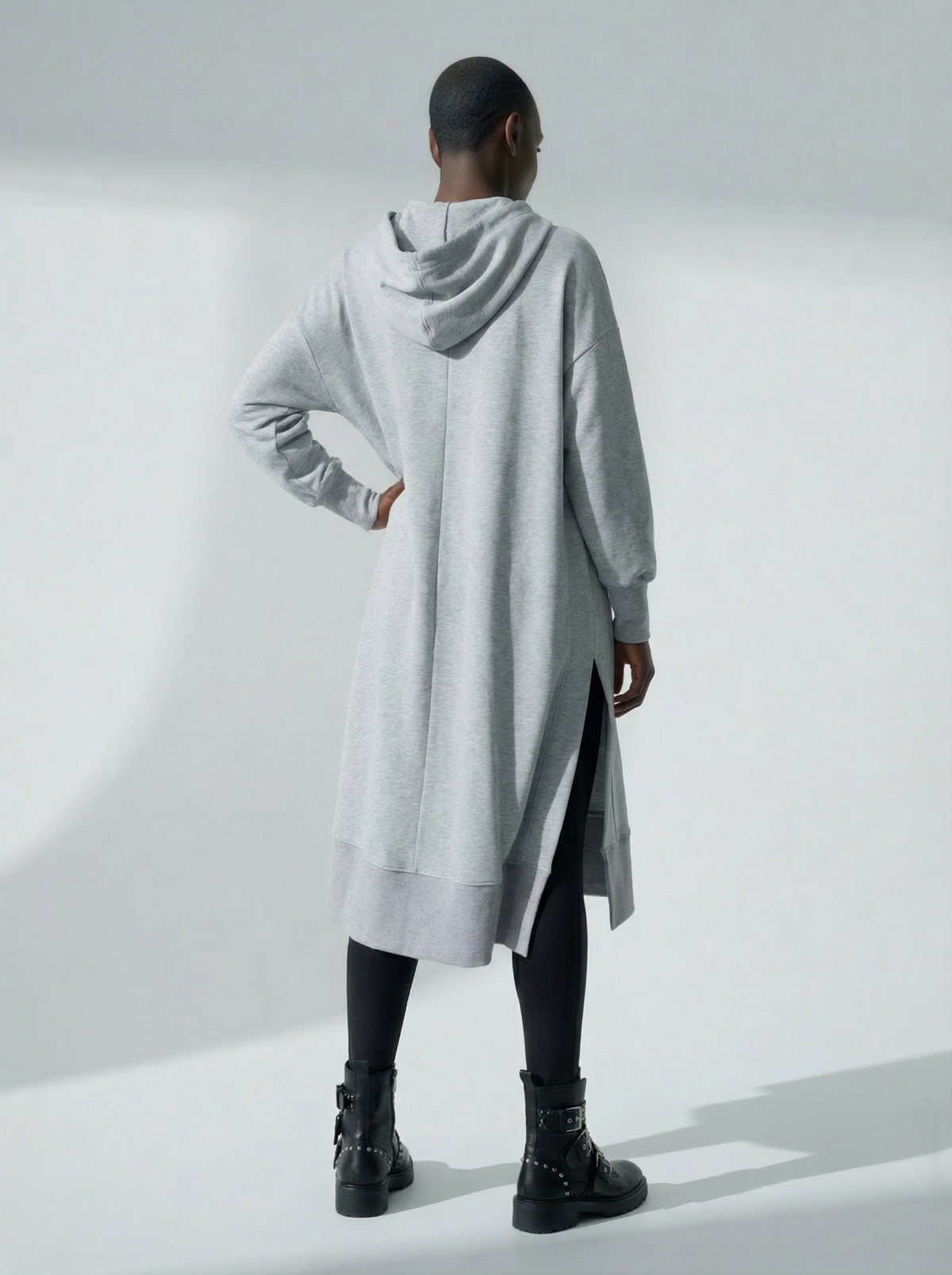 Bluza oversize z rozcięciem po bokach