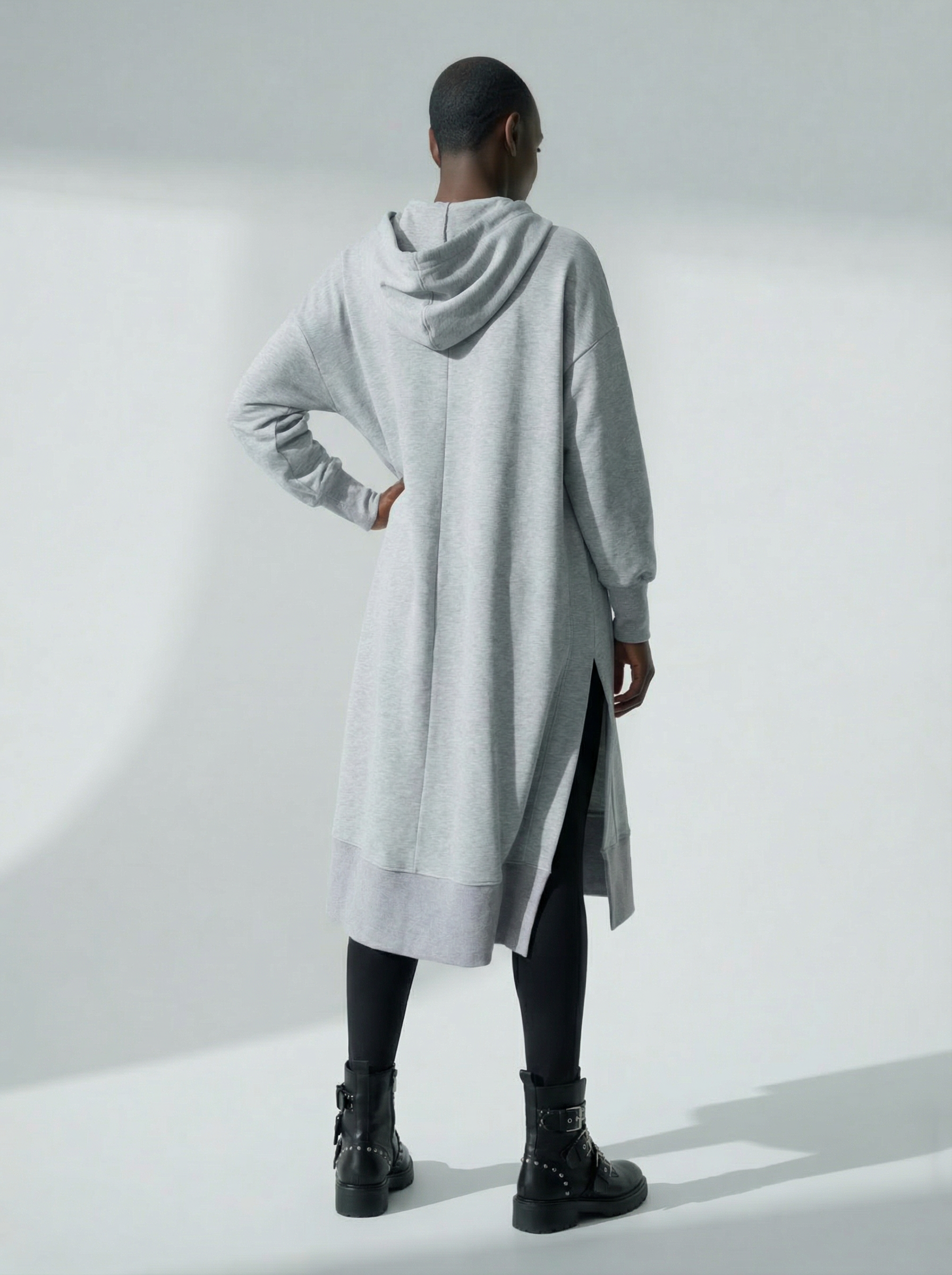 Bluza oversize z rozcięciem po bokach