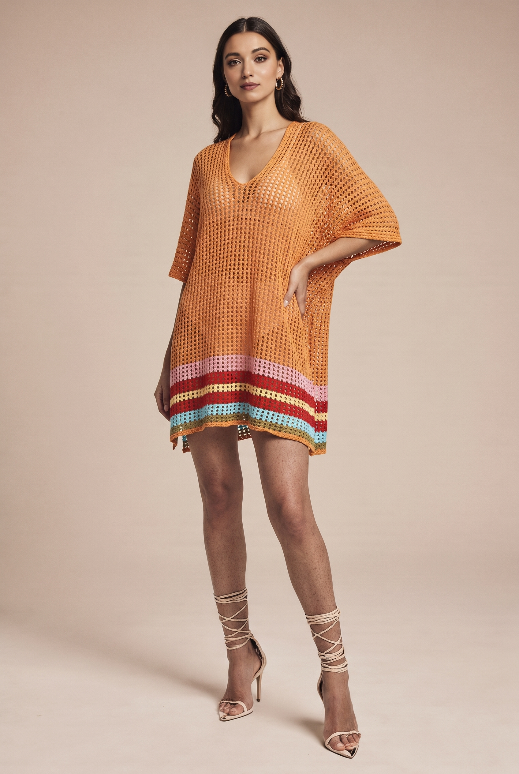 Tunic with a V-neck and ¾ sleeves