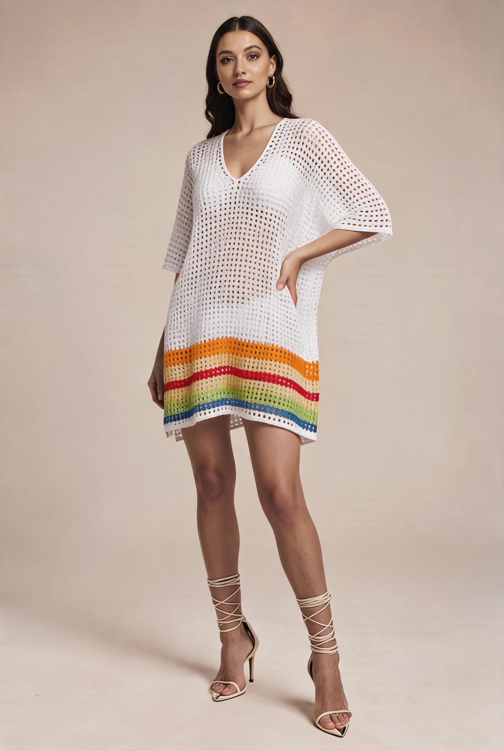 Tunic with a V-neck and ¾ sleeves