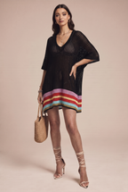 Tunic with a V-neck and ¾ sleeves