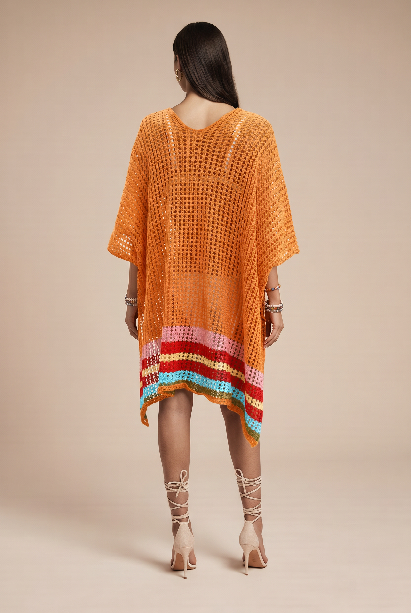 Tunic with a V-neck and ¾ sleeves