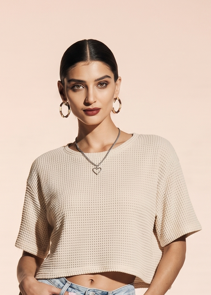 Cropped T-shirt with a jacquard weave