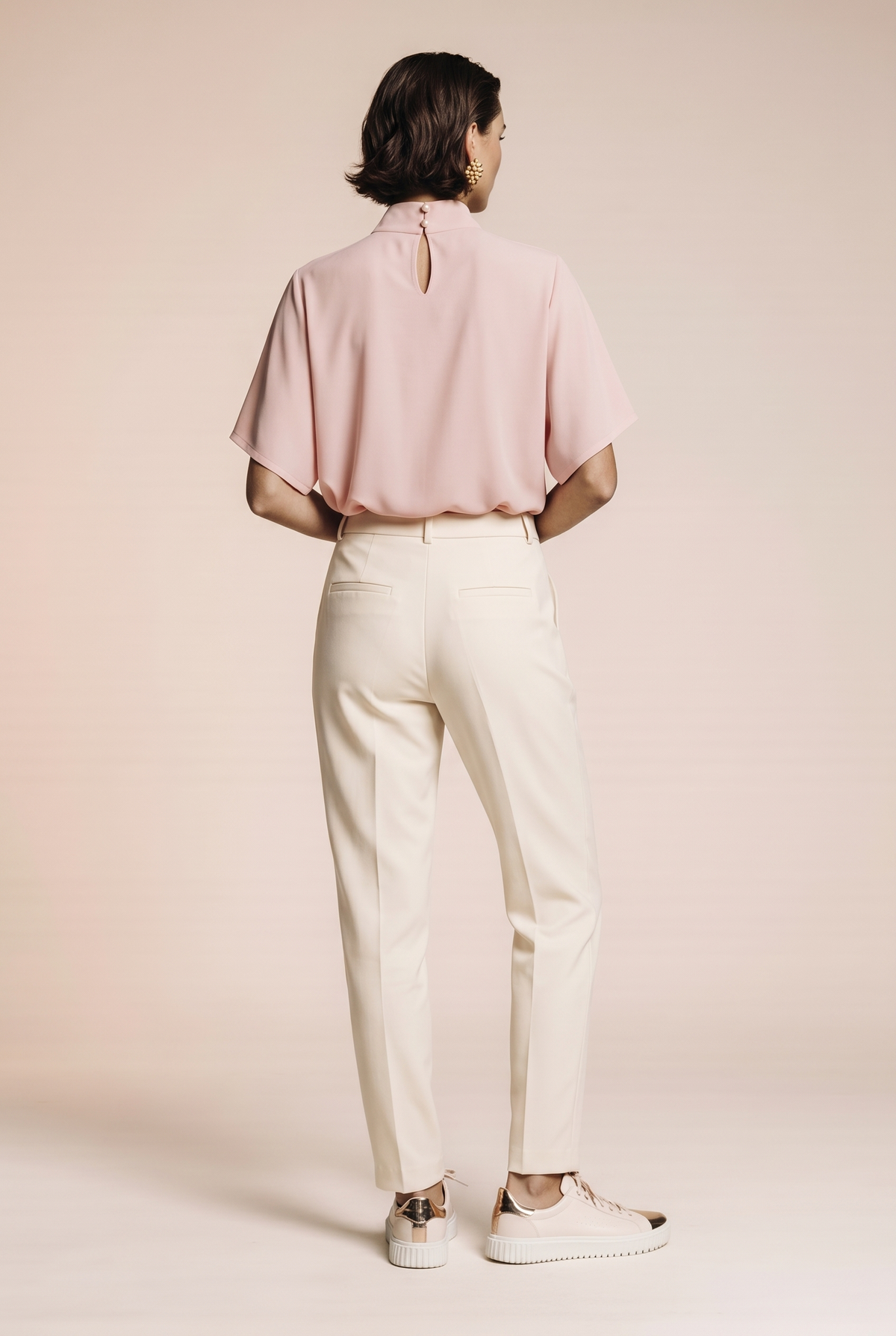 Elegant short-sleeved blouse with a stand-up collar