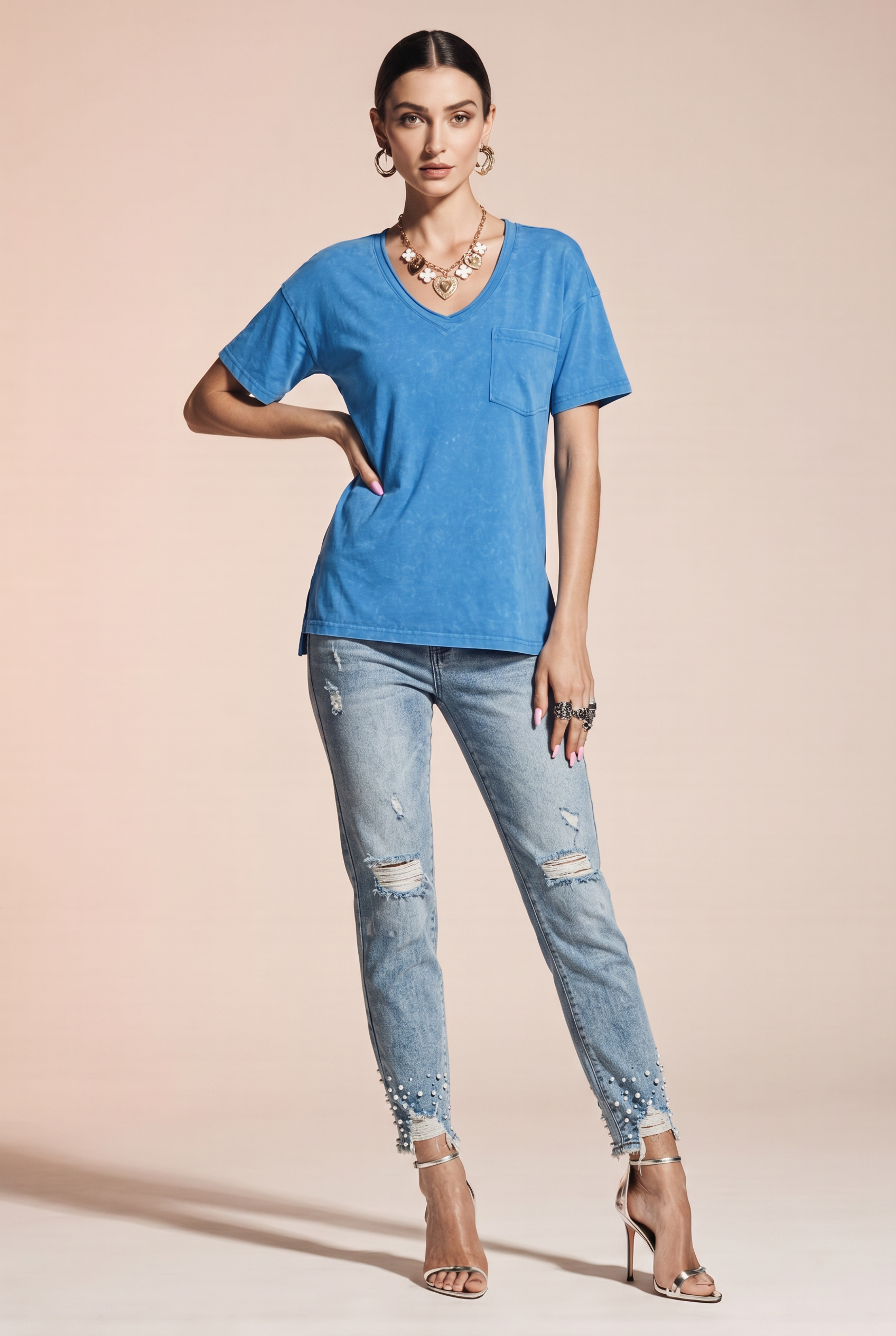 Short-sleeved T-shirt with a pocket
