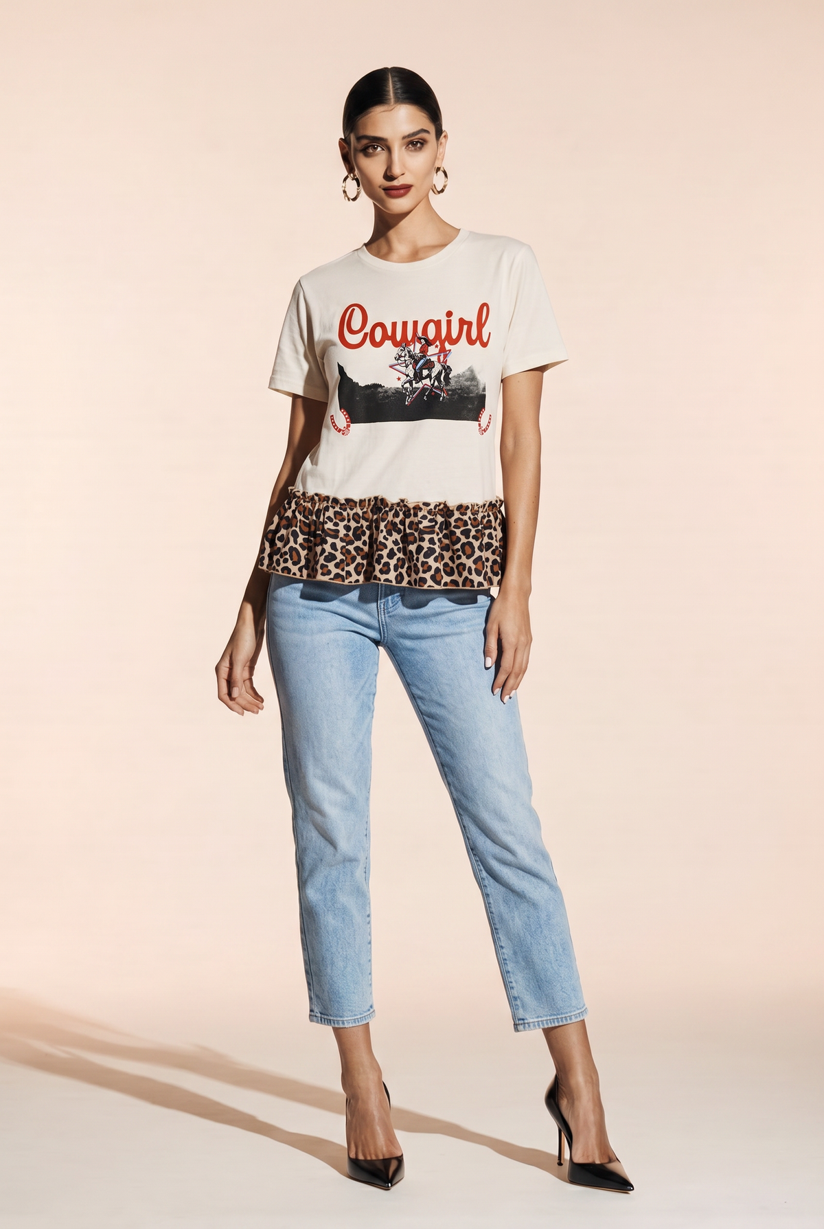 Blouse with a leopard print and ruffles