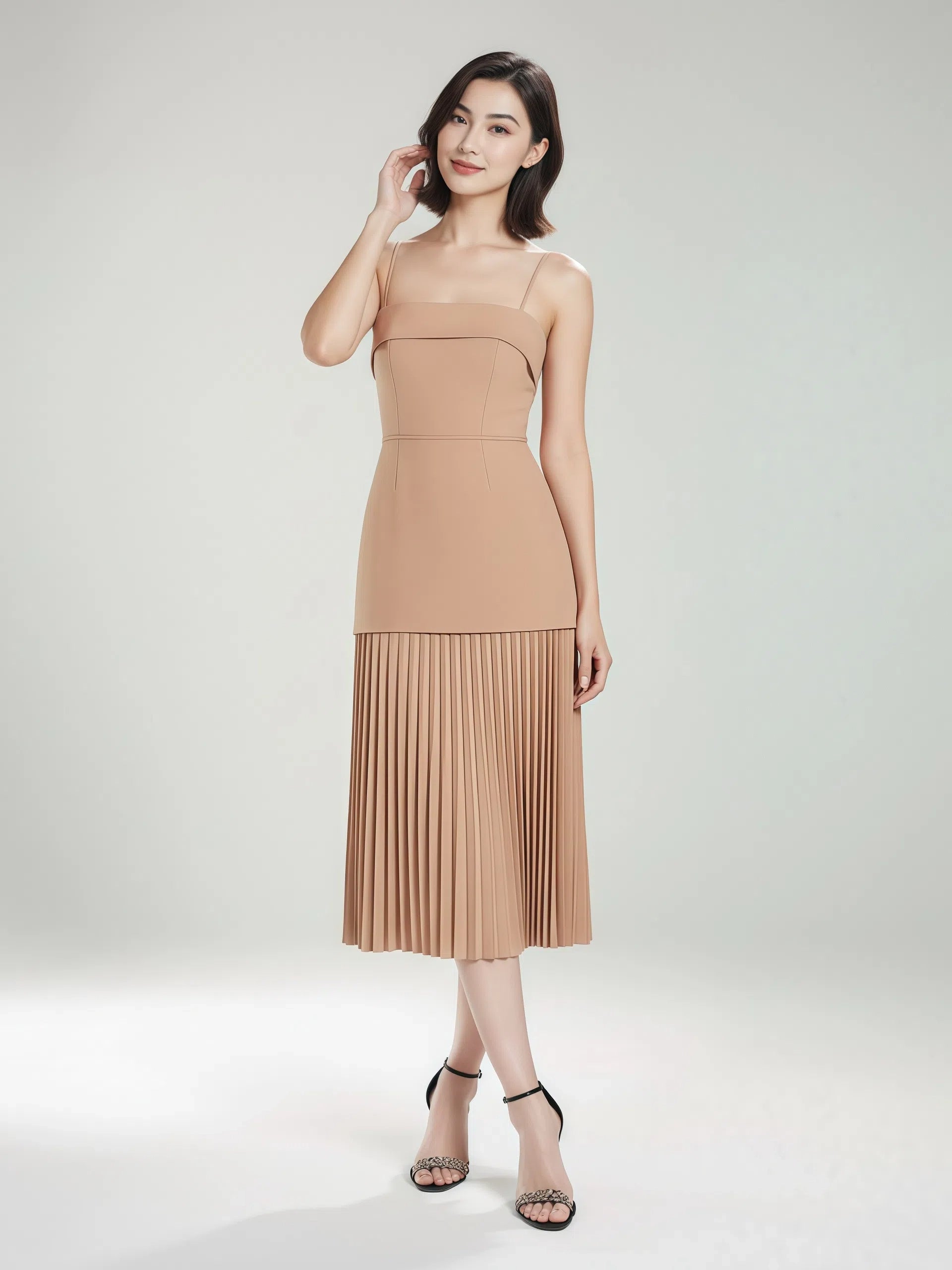 Plisowana sukienka na ramiączkach