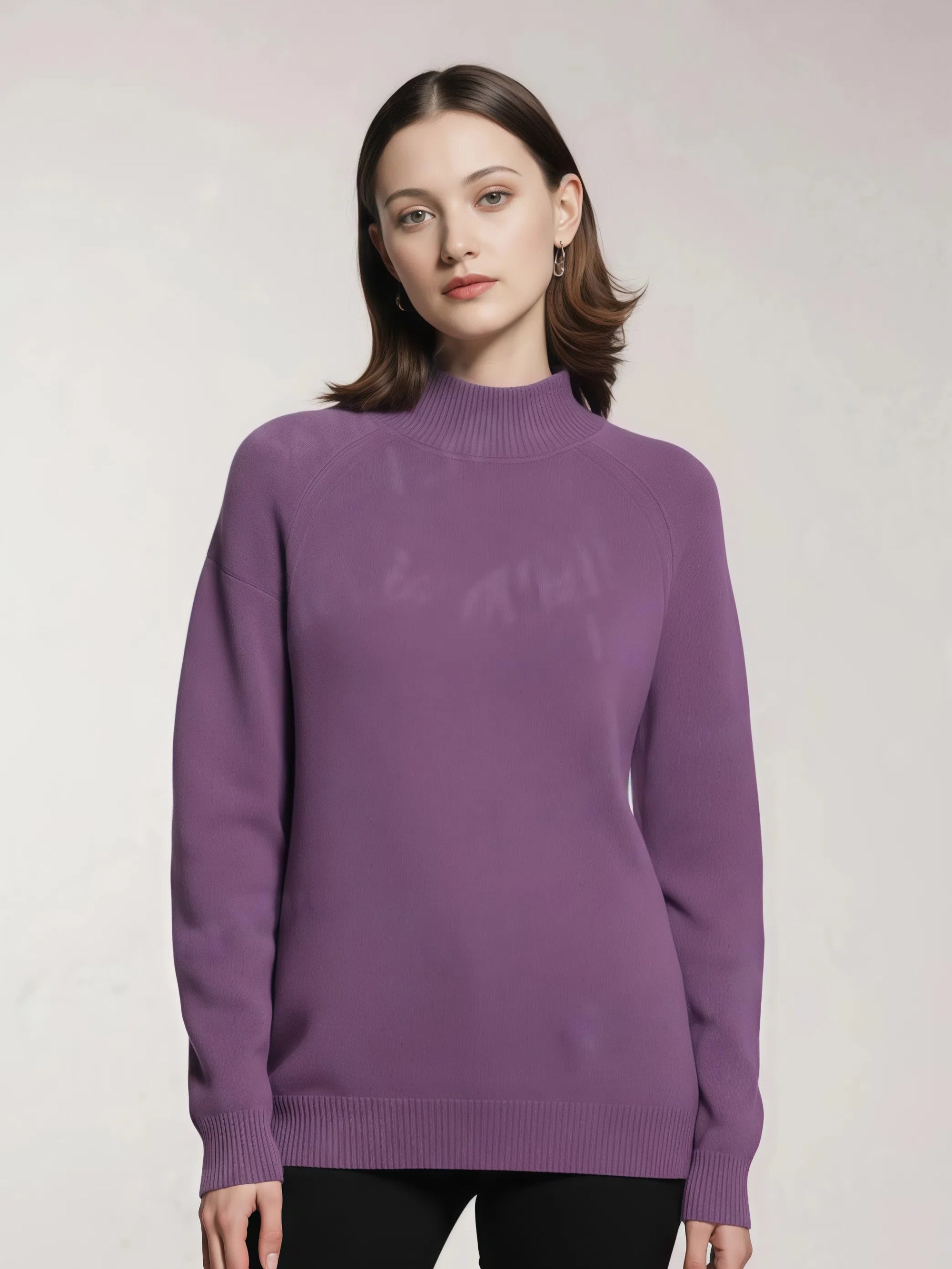 Krótki kaszmirowy sweter z półwysokim kołnierzem