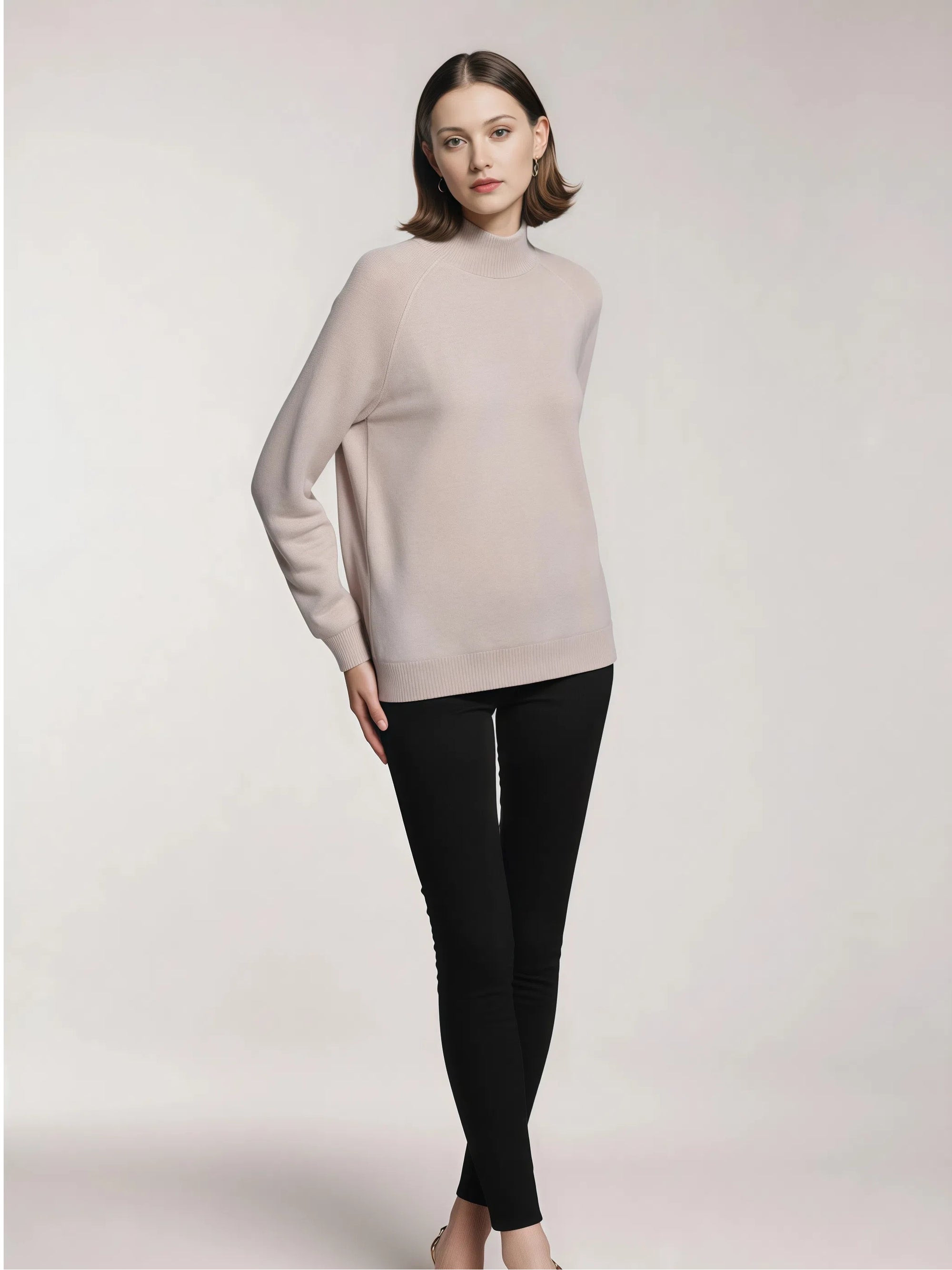 Krótki kaszmirowy sweter z półwysokim kołnierzem