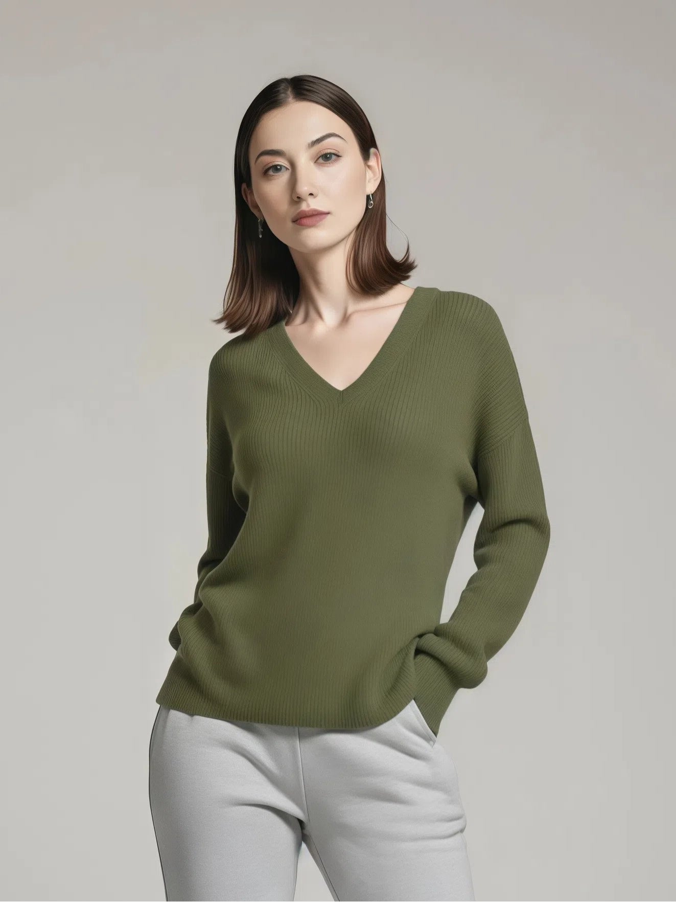 Sweter dzianinowy z dekoltem w serek