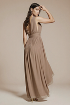 Wyjściowa sukienka MAXI z dekoltem w serek