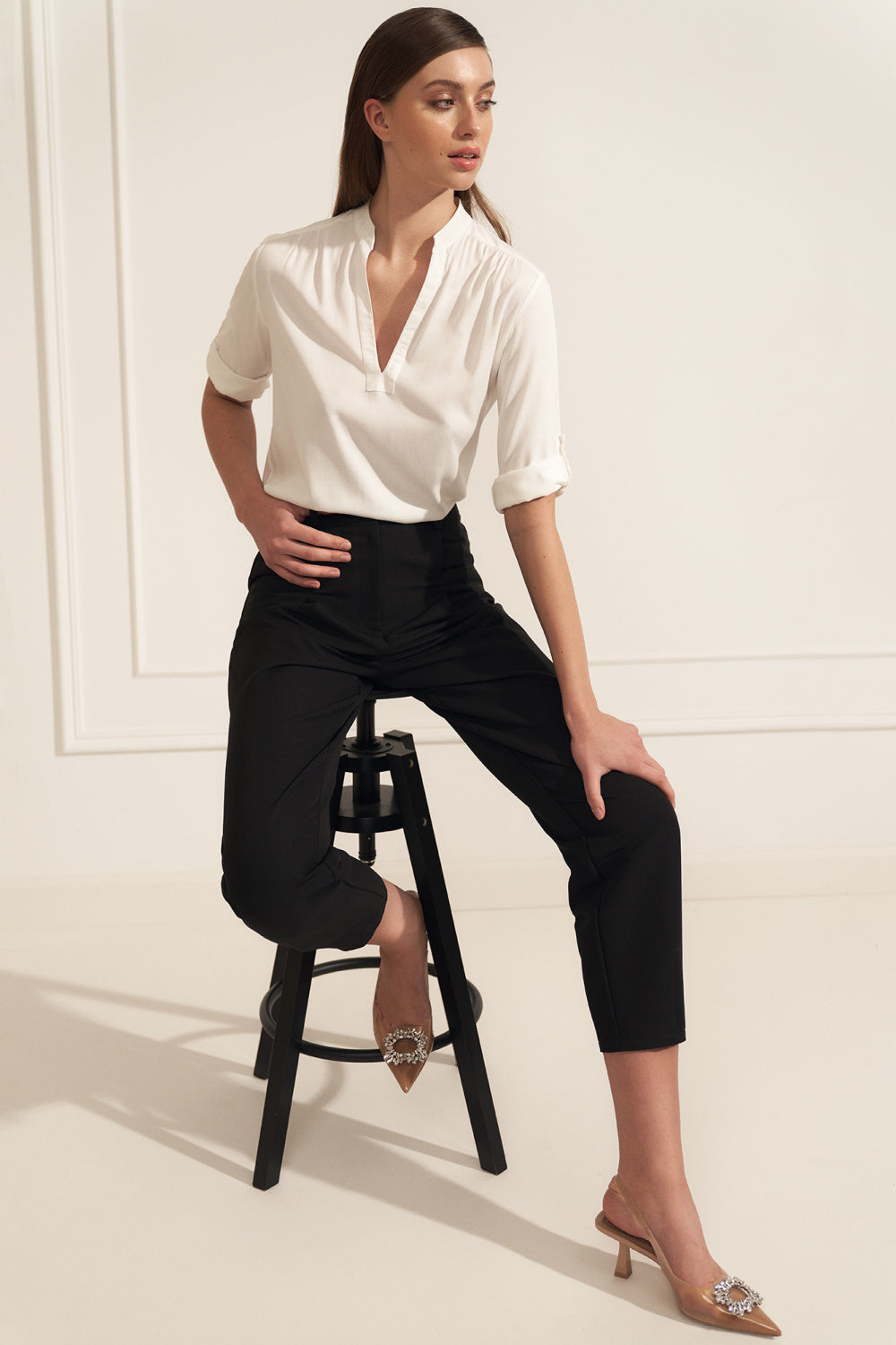 Viscose ecru blouse with rolled-up sleeves B184 Ecru - Nife