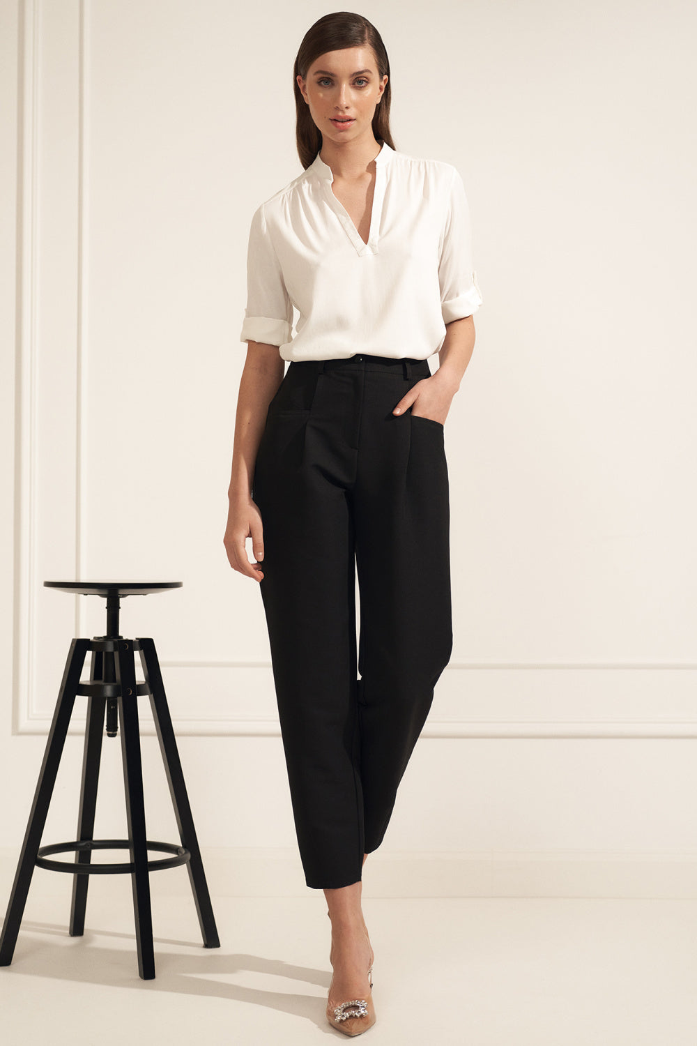 Viscose ecru blouse with rolled-up sleeves B184 Ecru - Nife