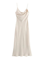 Asymetryczna plisowana sukienka w stylu Sleep-dress na ramiączkach - Sweet Victoria