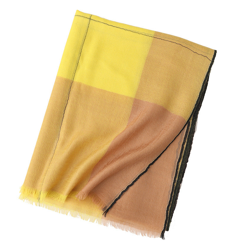 Wielokolorowy długi szal w kratkę