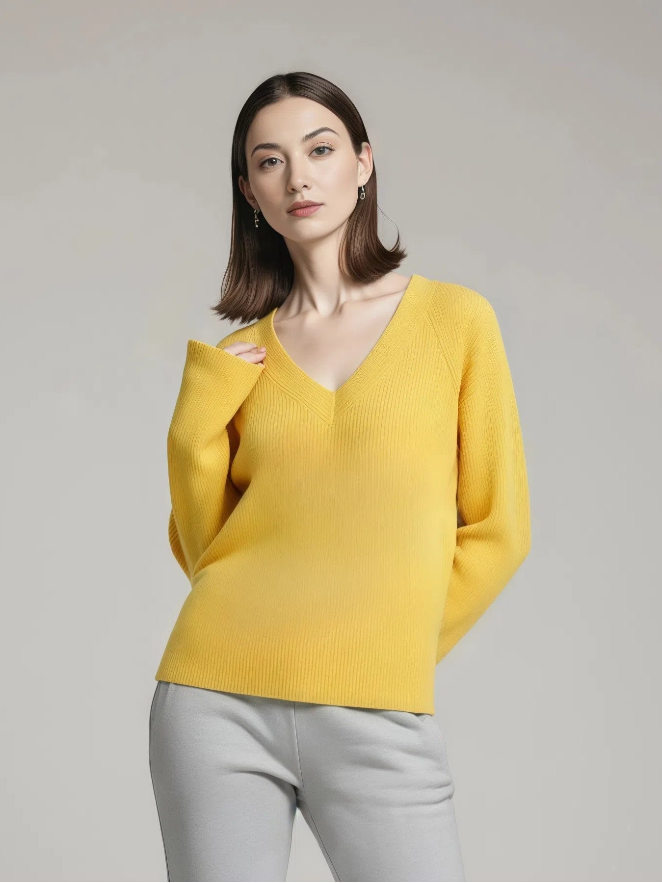 Sweter dzianinowy z dekoltem w serek