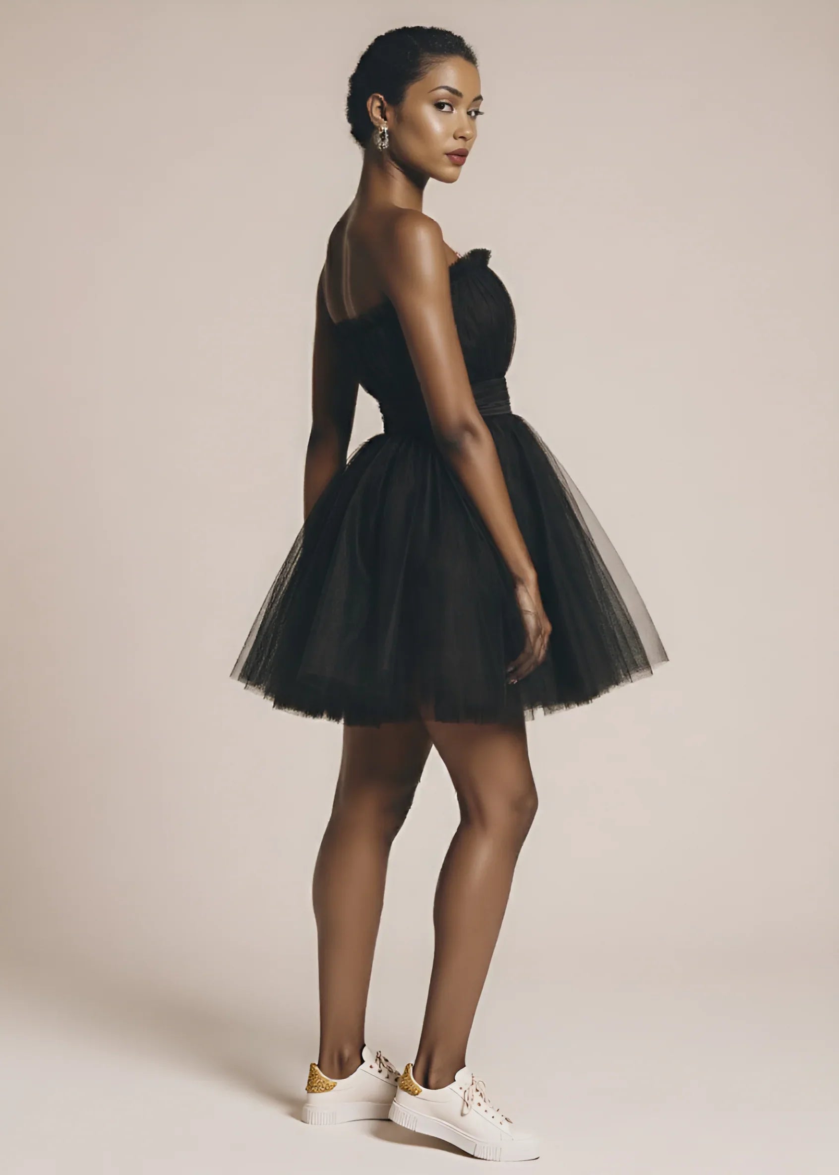 Tiulowa sukienka MINI z falbanami - Sweet Victoria