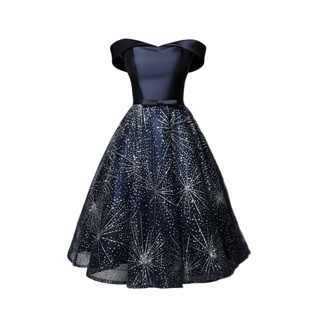 Granatowa sukienka z plisowanym dołem na sylwestra