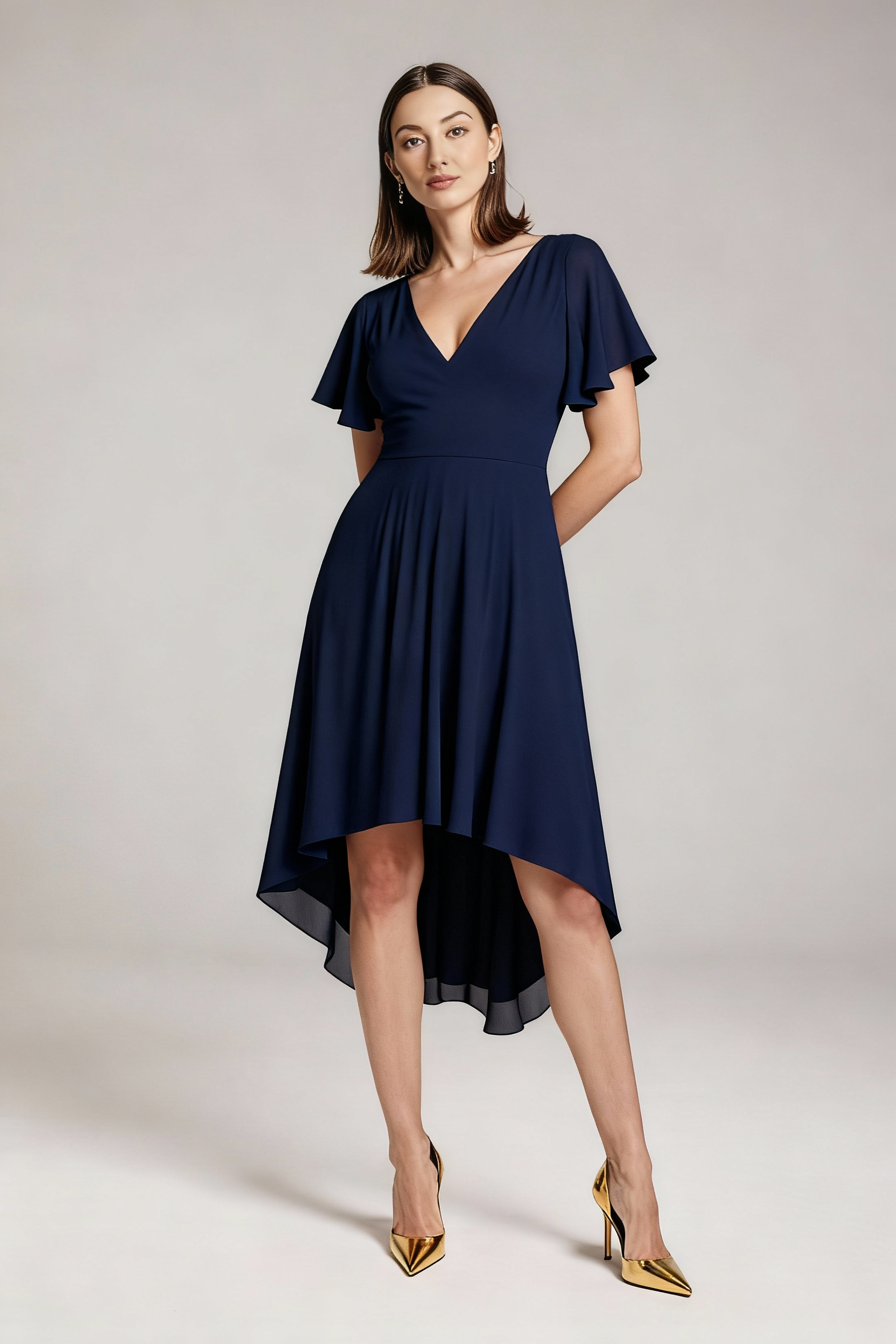 Sukienka balowa MIDI z dekoltem w serek