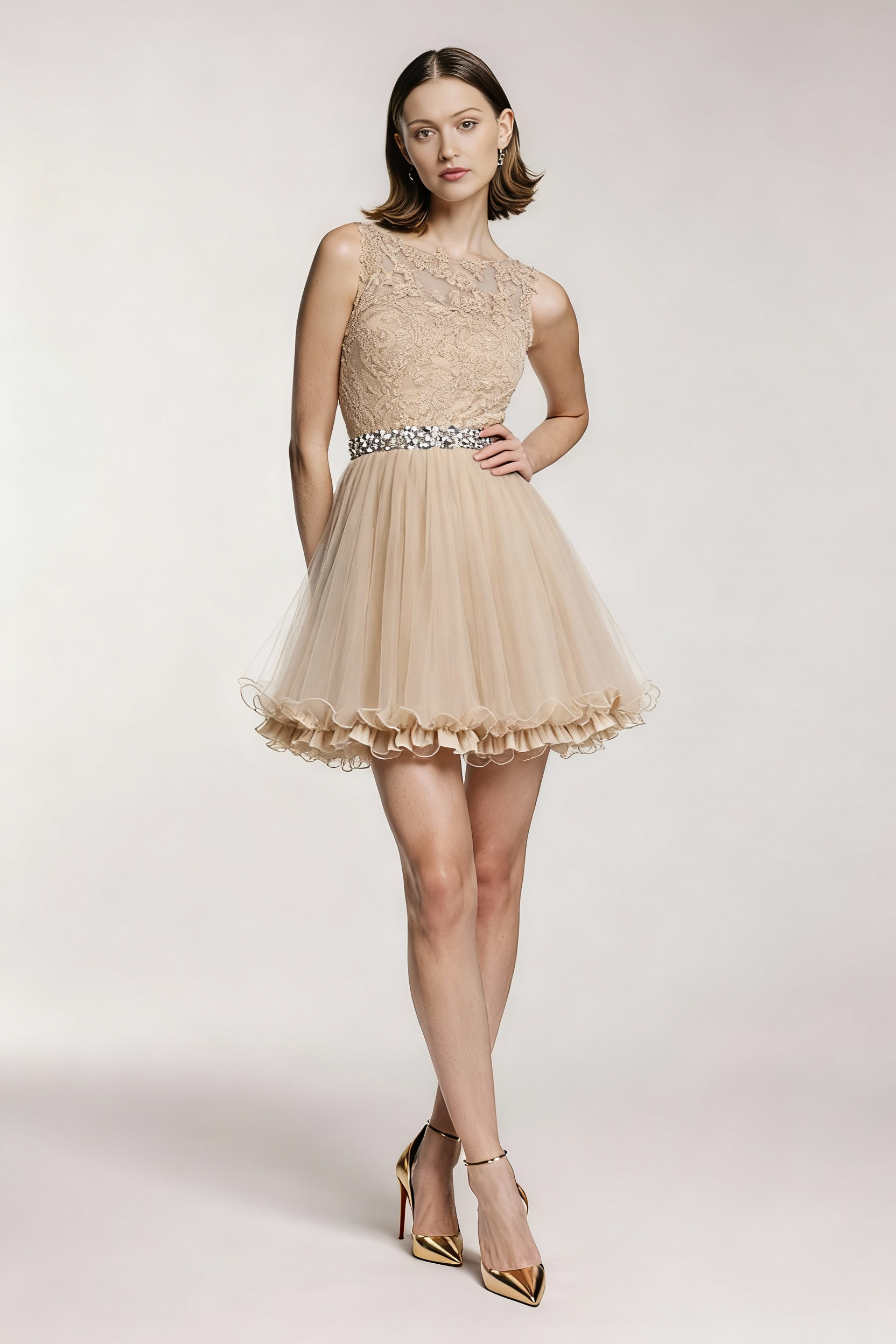 Tiulowa sukienka MINI z podwójnymi ramionami