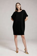 Sukienka ołówkowa z okrągłym dekoltem