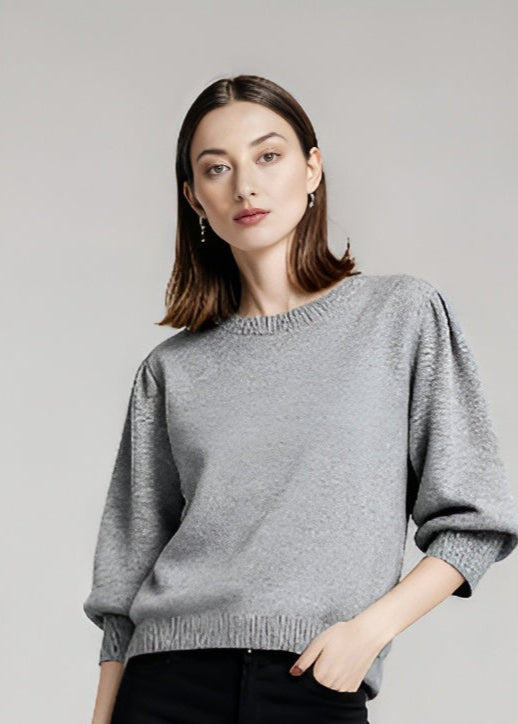 Cienka sweterkowa bluzka z okrągłym dekoltem