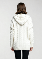 Luźny wełniany sweter z kapturem