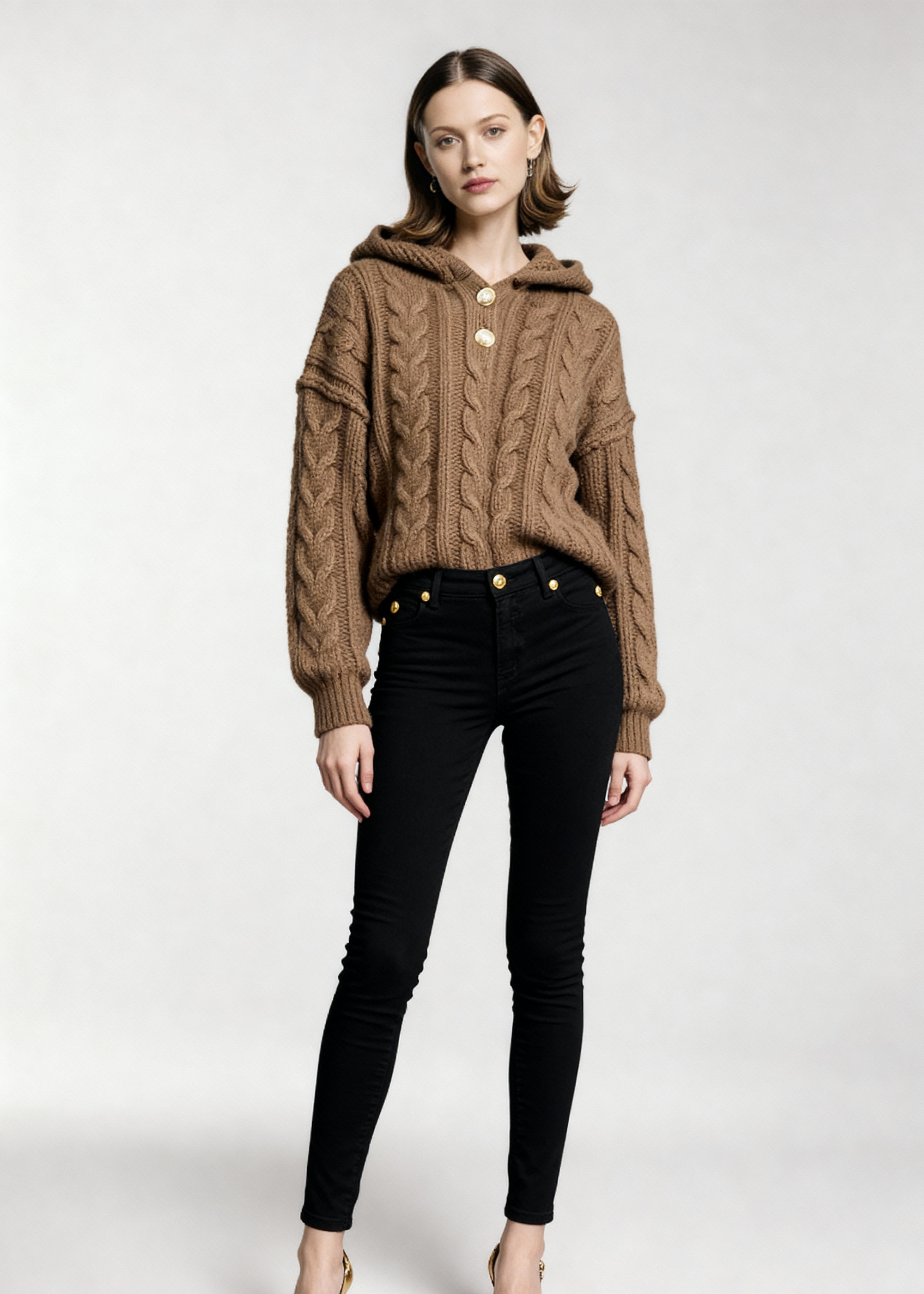 Luźny wełniany sweter z kapturem