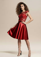 Koktajlowa sukienka z koronką na studniówkę 2026