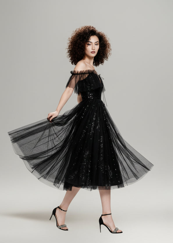 Wieczorowa sukienka z brokatem na studniówkę 2026