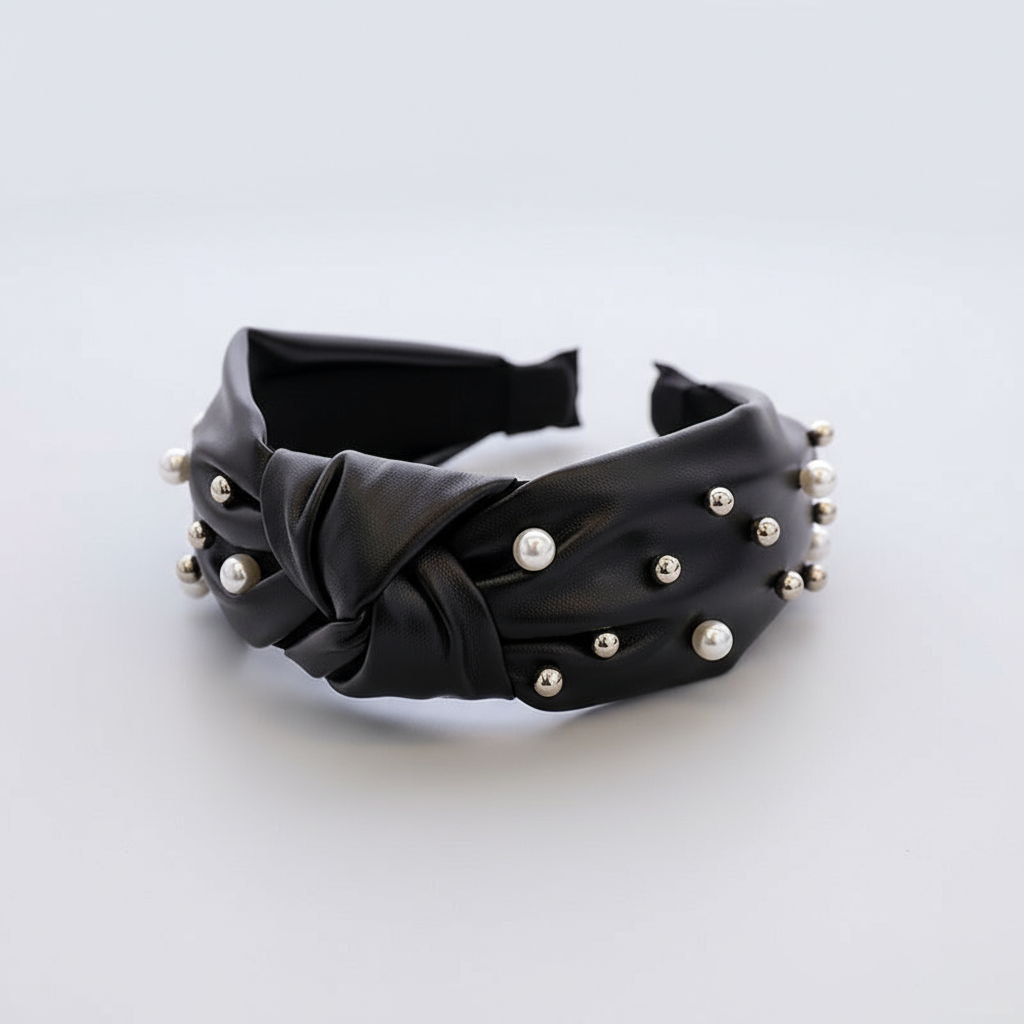 Skórzana opaska na głowę z koralikami i perłami