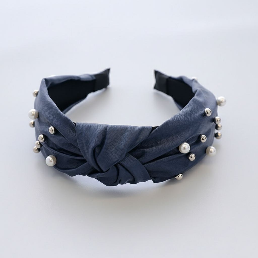 Skórzana opaska na głowę z koralikami i perłami