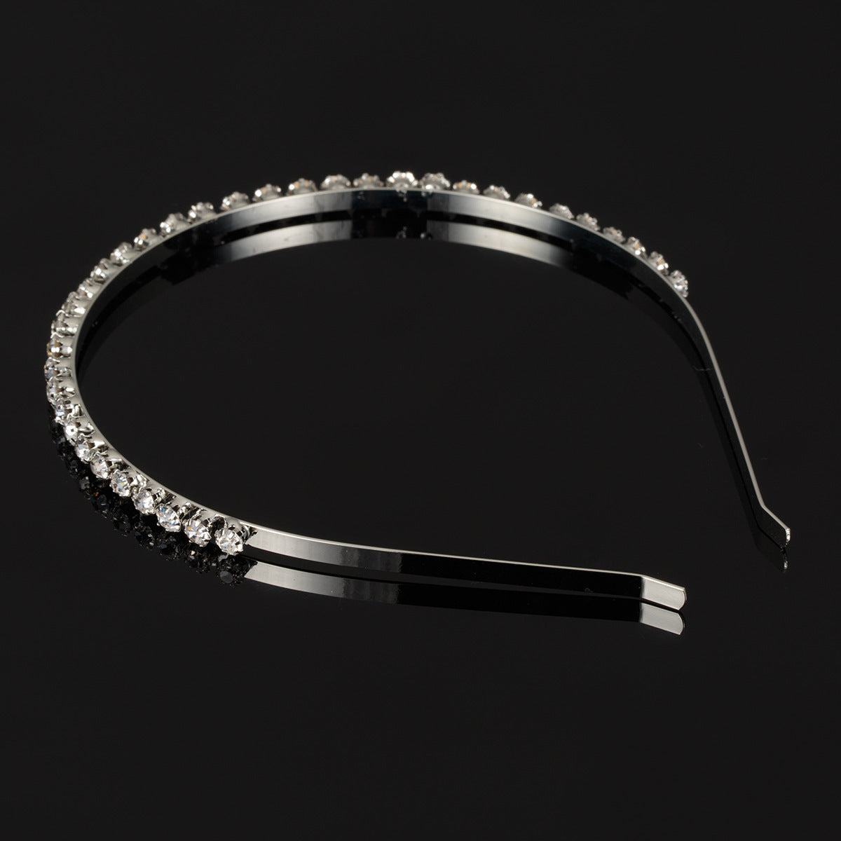 Elegancka opaska z kryształkami