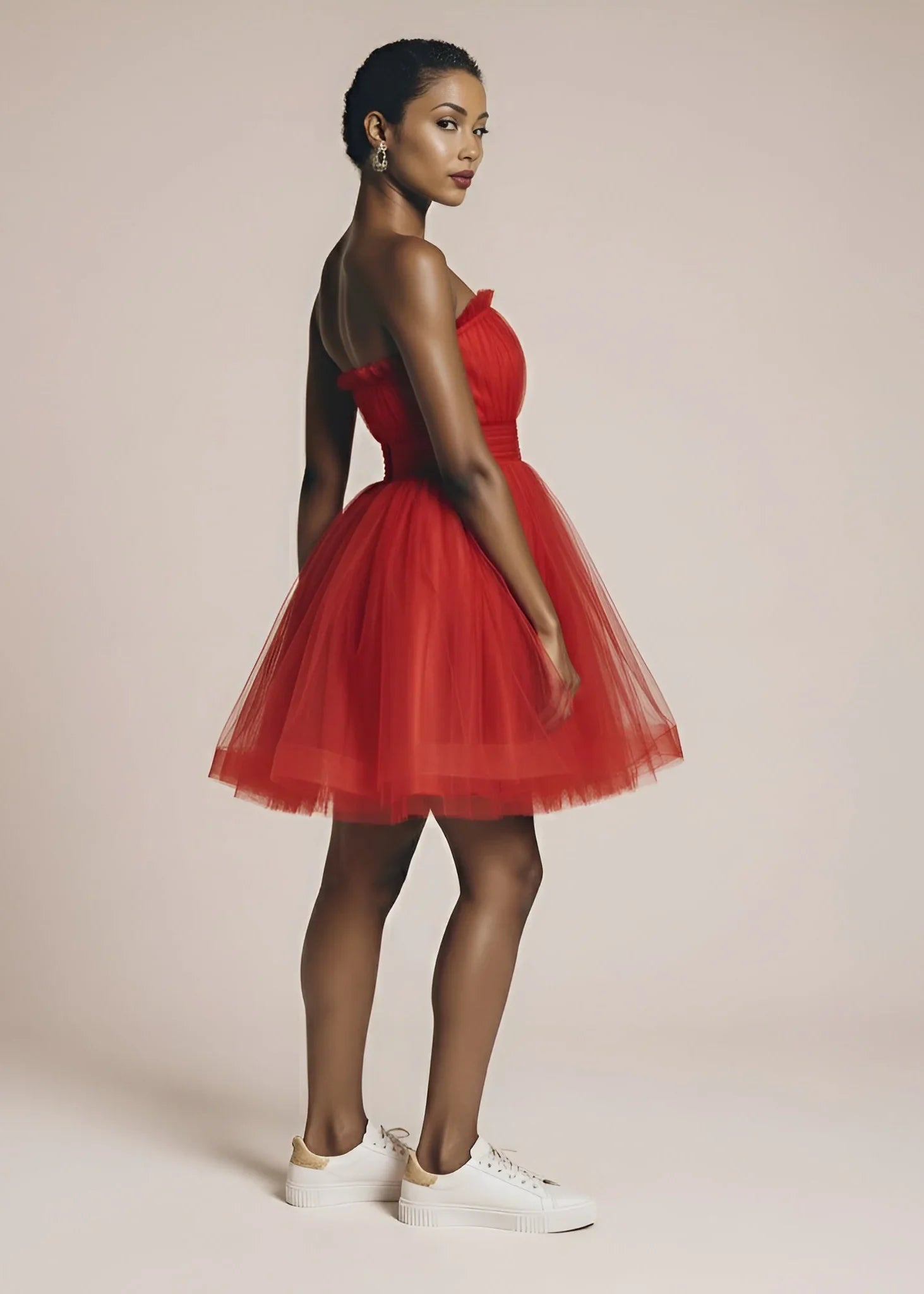 Tiulowa sukienka MINI z falbanami - Sweet Victoria