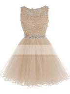 Tiulowa sukienka MINI z podwójnymi ramionami