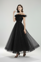 Brokatowa sukienka wieczorowa MAXI z piórami