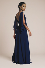 Elegancka sukienka z odkrytymi ramionami na studniówkę 2026