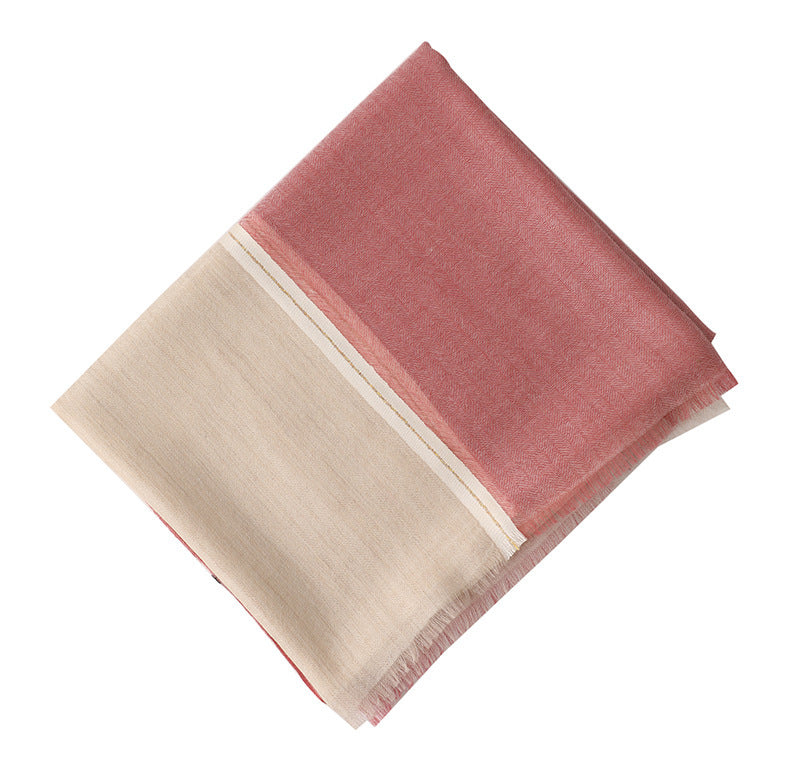 Elegancki jesienno-zimowy szal z kaszmiru