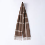 Wełniany żakardowy szalik w geometryczne wzory