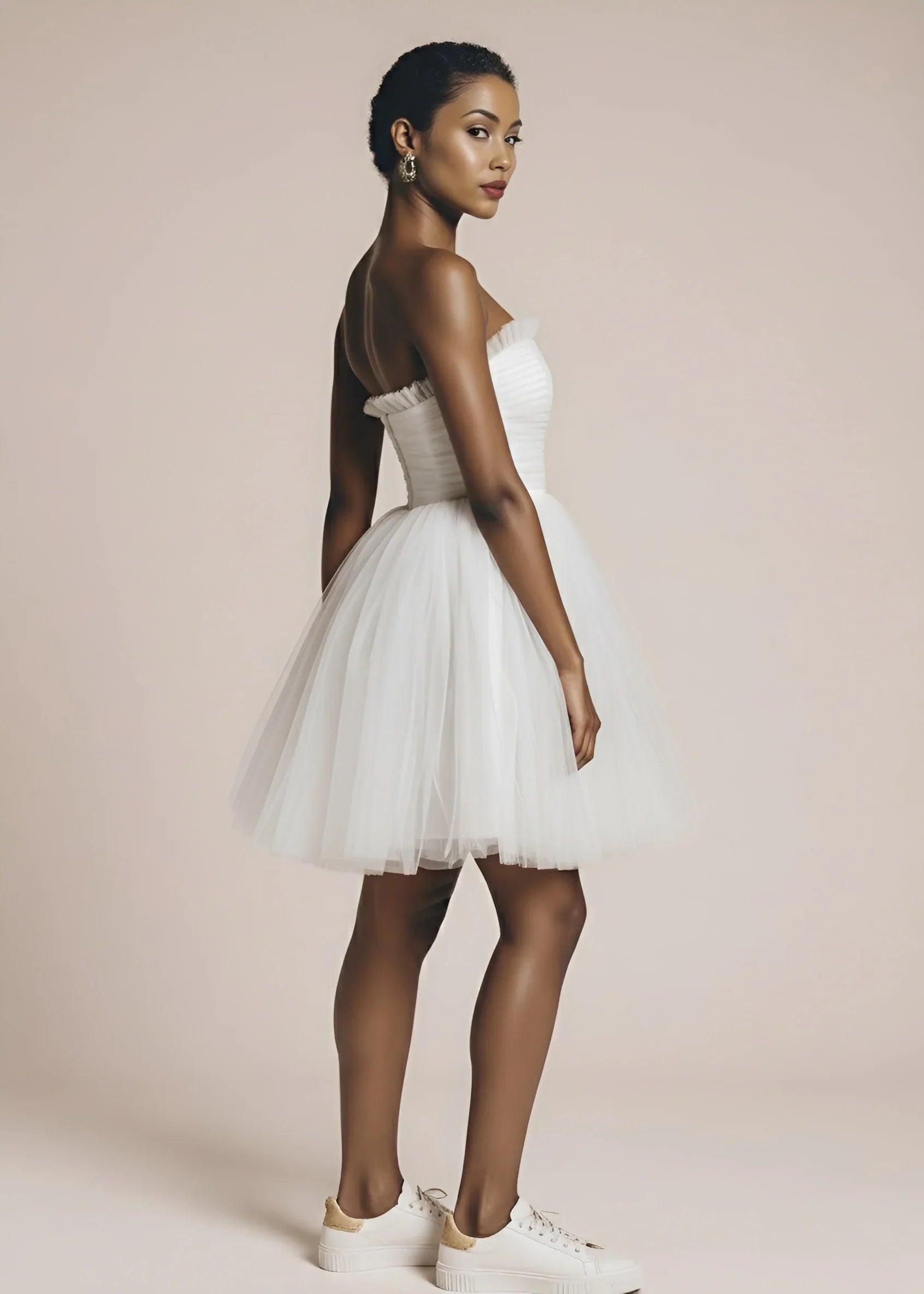 Tiulowa sukienka MINI z falbanami - Sweet Victoria