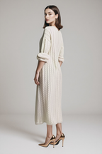 Wełniana sukienka MIDI z długim rękawem