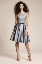 Koktajlowa sukienka z koronką na studniówkę 2026