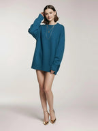 Luźny wełniany sweter z okrągłym dekoltem