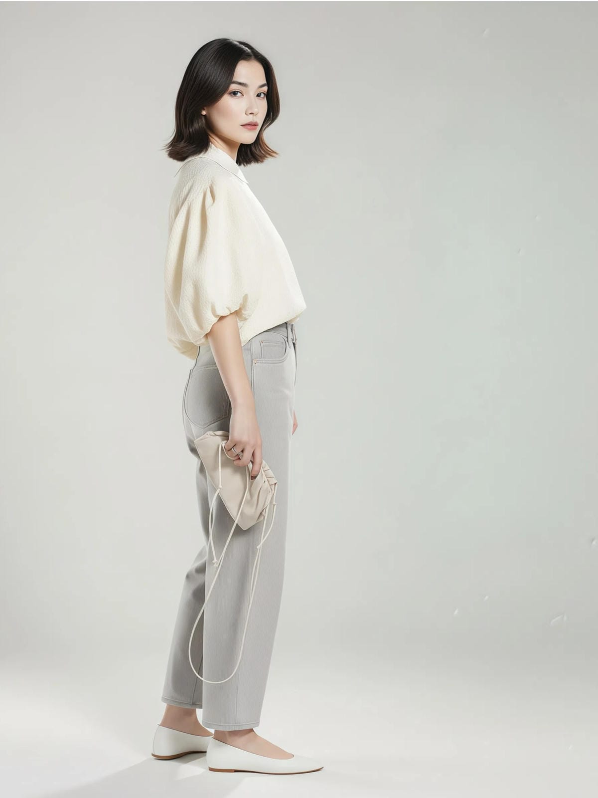 Sweter z bufiastymi rękawami i kołnierzykiem